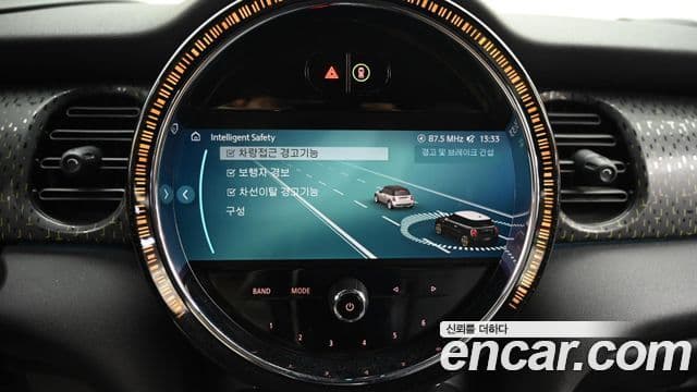 Mini Cooper Электрический (Electric) 3세대, 2023 17