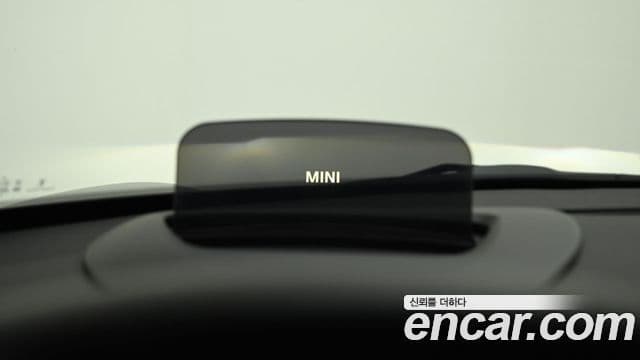 Mini Cooper Электрический (Electric) 3세대, 2023 18