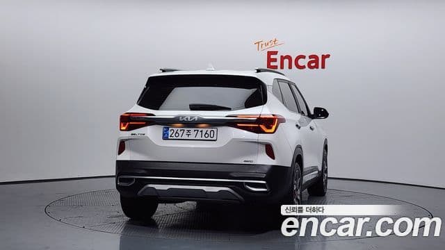 Kia Seltos Signature, 2023 4