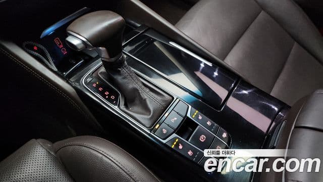 Kia All New K7 гибрид Noblesse, 2017 9