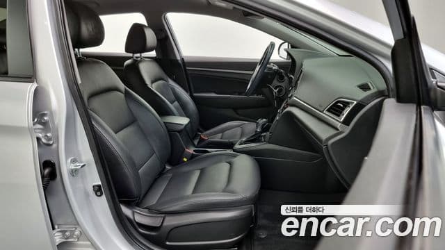 Hyundai Avante AD 1.6 GDI Smart, 2018 10