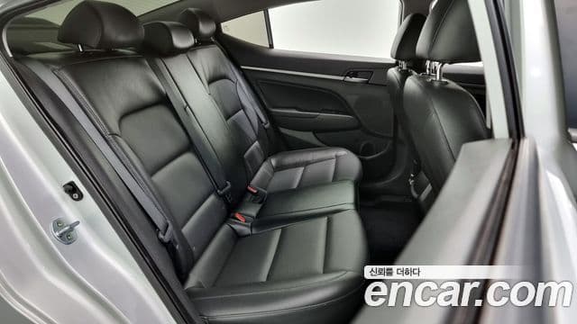 Hyundai Avante AD 1.6 GDI Smart, 2018 12