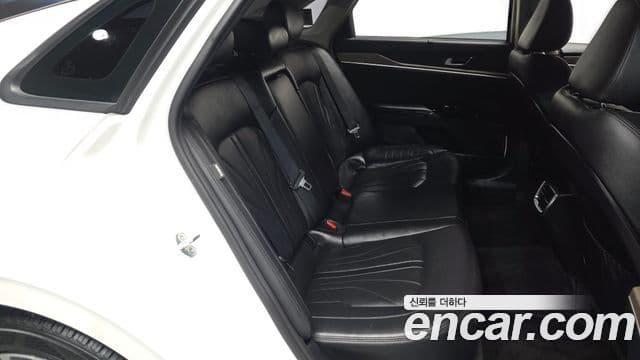 Kia K5 3세대 Signature, 2020 11