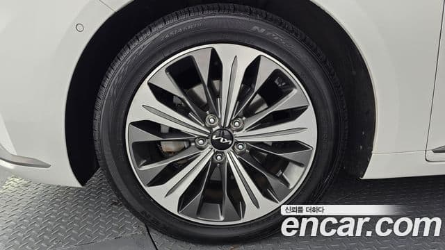 Kia K8 гибрид Noblesse, 2023 все фото