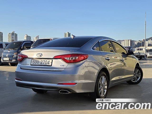 Hyundai LF Sonata Premium, 2016 4