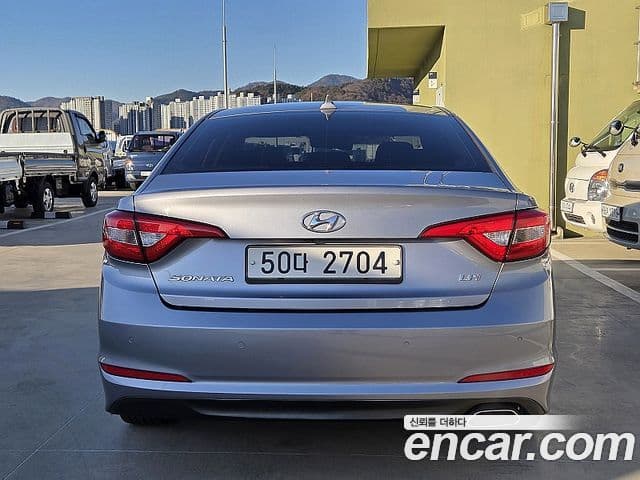 Hyundai LF Sonata Premium, 2016 6