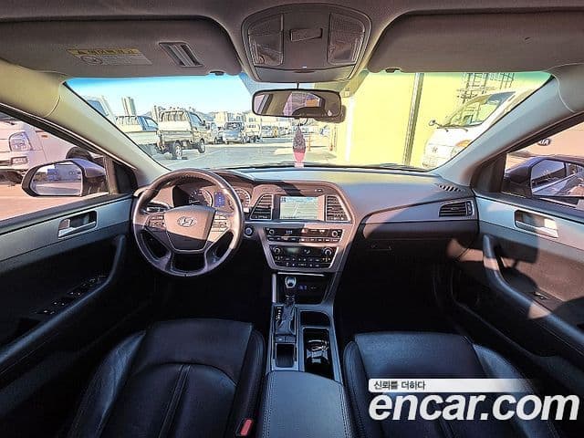 Hyundai LF Sonata Premium, 2016 10