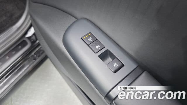 Hyundai Grandeur (GN7) Calligraphy, 2025 19