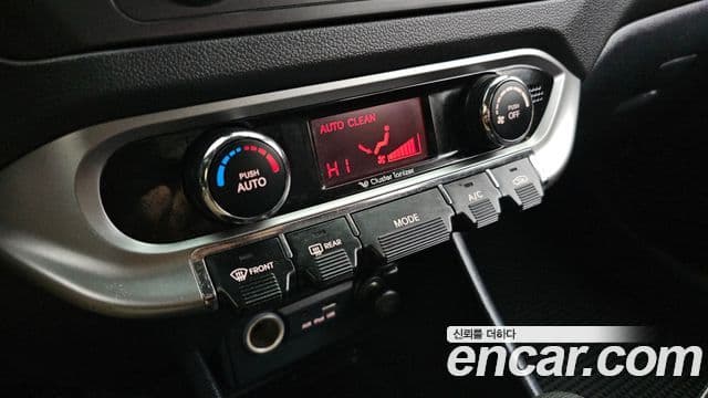 Kia All New Pride Luxury, 2013 15