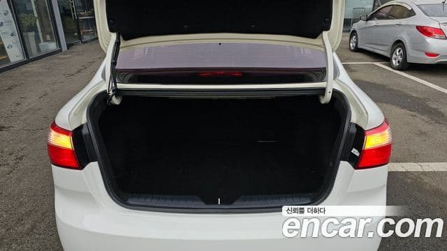 Kia All New Pride Luxury, 2013 20