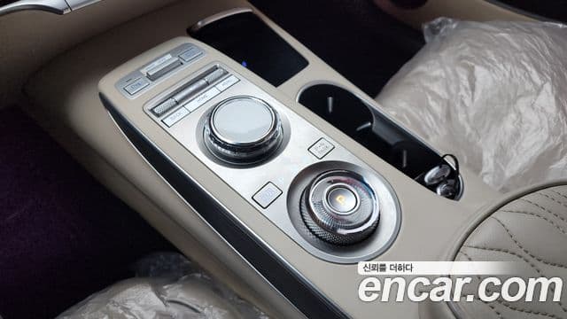 Genesis GV70, 2022 9