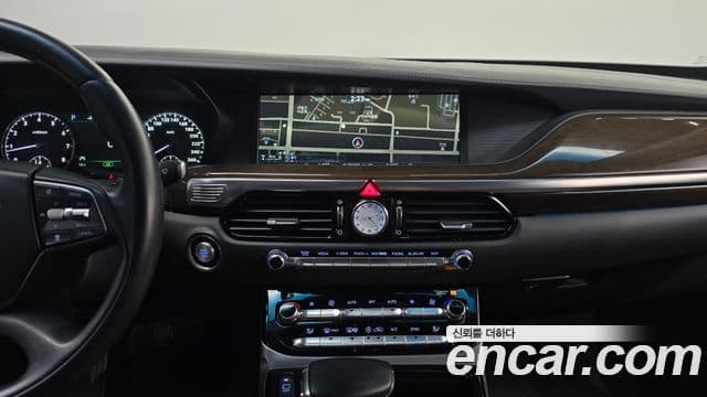 Genesis EQ900 Prestige, 2016 16