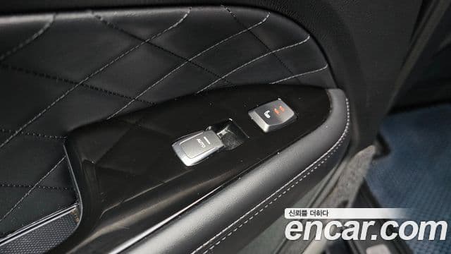 KG모빌리티(SsangYong) G4 Rexton Heritage, 2018 19