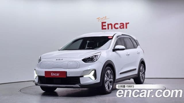 Kia Niro Plus Air (таксомоторный тип), 2023 1