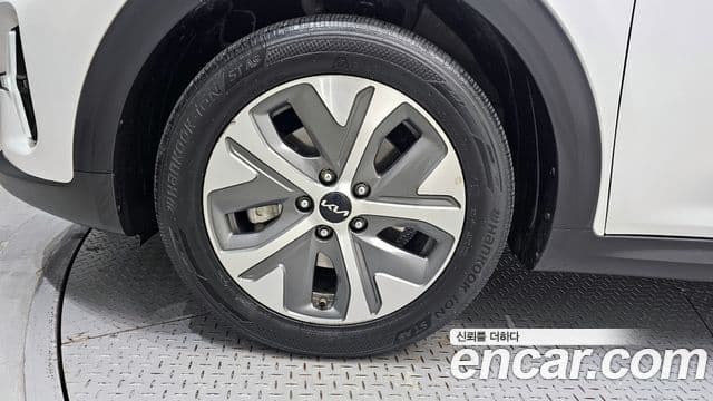 Kia Niro Plus Air (таксомоторный тип), 2023 все фото