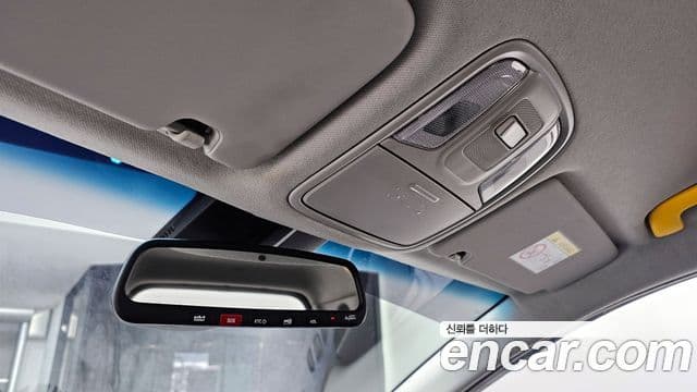 Kia Niro Plus Air (таксомоторный тип), 2023 17