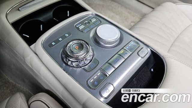 Genesis G90 (RS4) бензин 3.5 турбо e-S/C AWD, 2023 9