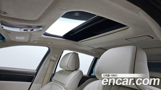 Genesis G90 (RS4) бензин 3.5 турбо e-S/C AWD, 2023 18