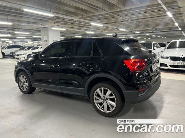 Audi Q2 Premium, 2023 все фото
