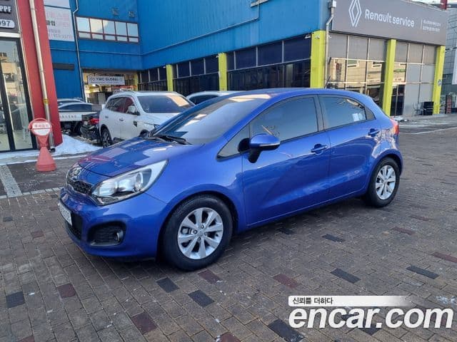 Kia All New Pride Luxury, 2013 1