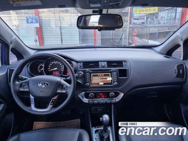 Kia All New Pride Luxury, 2013 10