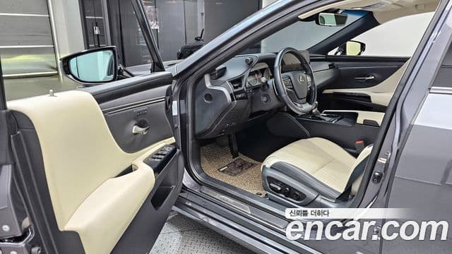 Lexus ES300h 7세대 Luxury Plus, 2023 11
