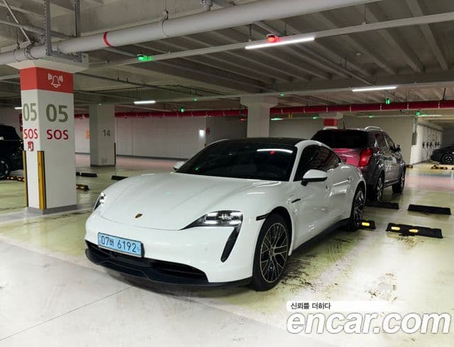 Porsche 타이칸 базовый, 2022 1