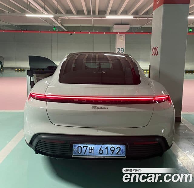 Porsche 타이칸 базовый, 2022 4