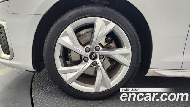 Audi A4 (B9) Premium, 2022 все фото