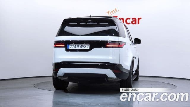 Land Rover Discovery 5 P360 Dynamic HSE, 2025 4