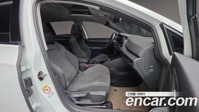 Volkswagen Гольф 8세대 Prestige, 2023 10
