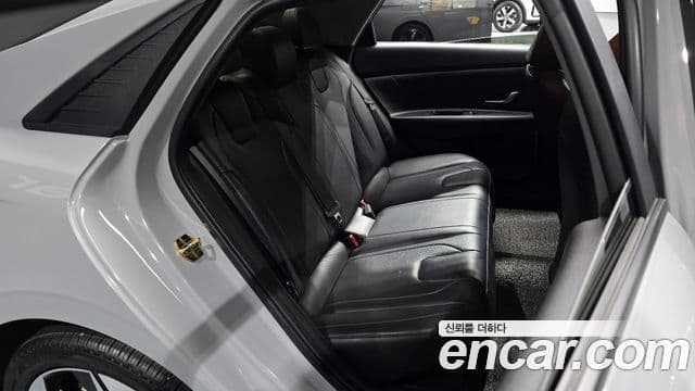 Hyundai Avante гибрид (CN7) Modern, 2023 13