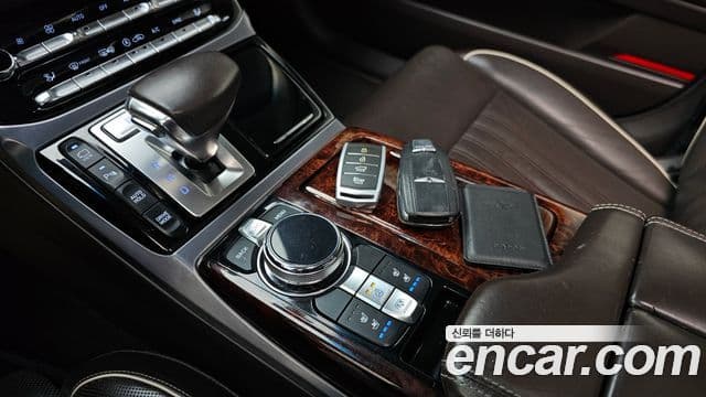 Genesis EQ900 Prestige, 2016 9