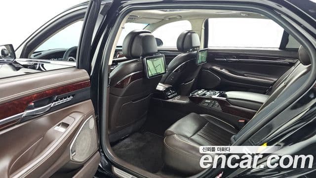 Genesis EQ900 Prestige, 2016 12