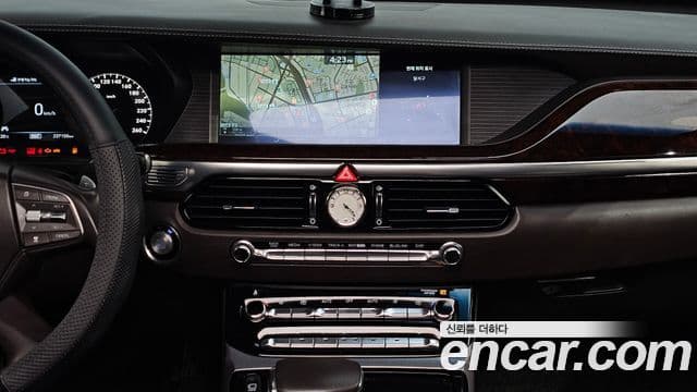 Genesis EQ900 Prestige, 2016 14