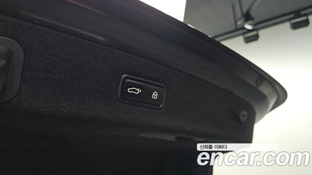 Genesis EQ900 Prestige, 2016 17