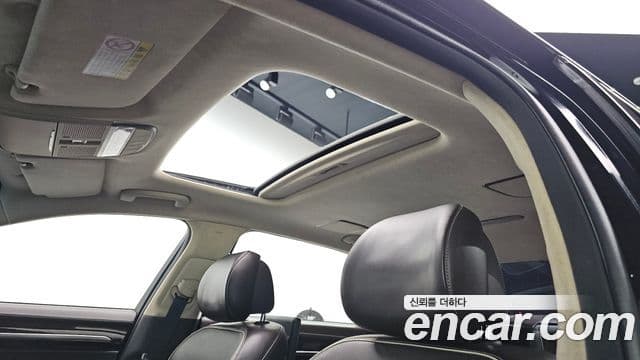 Genesis EQ900 Prestige, 2016 19