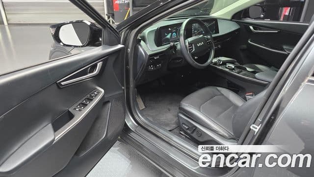 Kia EV6 Air, 2023 11