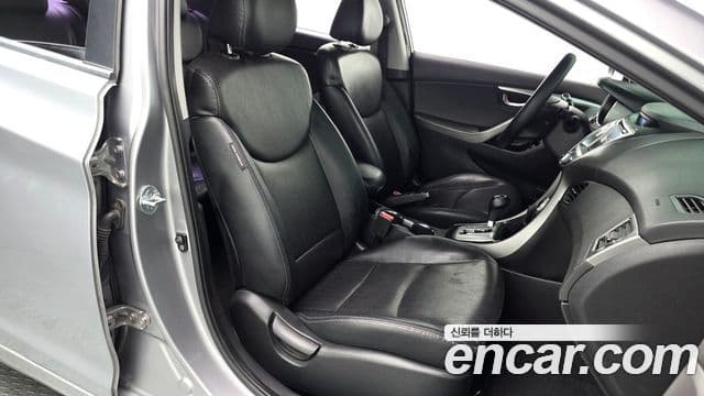 Hyundai Avante MD Premier, 2012 10