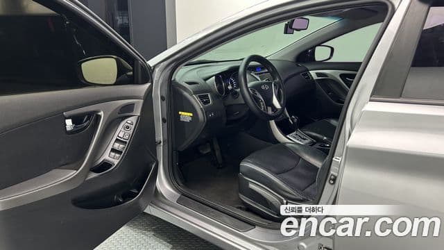 Hyundai Avante MD Premier, 2012 11