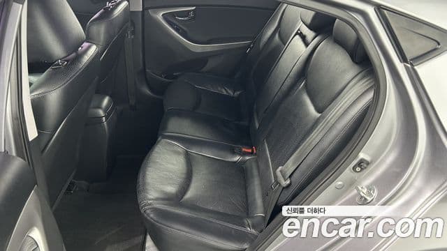 Hyundai Avante MD Premier, 2012 12