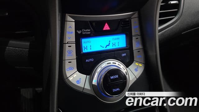 Hyundai Avante MD Premier, 2012 16