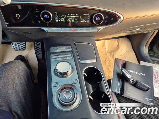 Genesis GV70, 2022 12