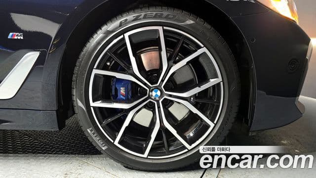 BMW 5시리즈 (G30) 530i M Sport, 2022 все фото