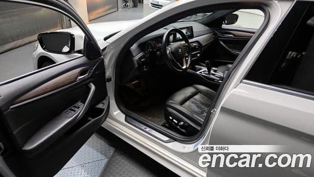 BMW 5시리즈 (G30) 530i xDrive M Sport Plus, 2018 10