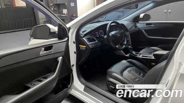 Hyundai LF Sonata Premium, 2017 13