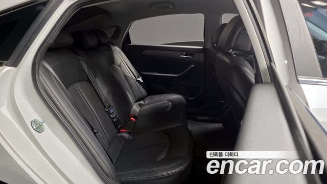 Hyundai LF Sonata Premium, 2017 12