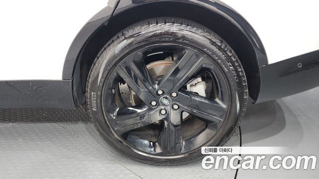 Land Rover Discovery 5 D300 Dynamic HSE, 2024 все фото