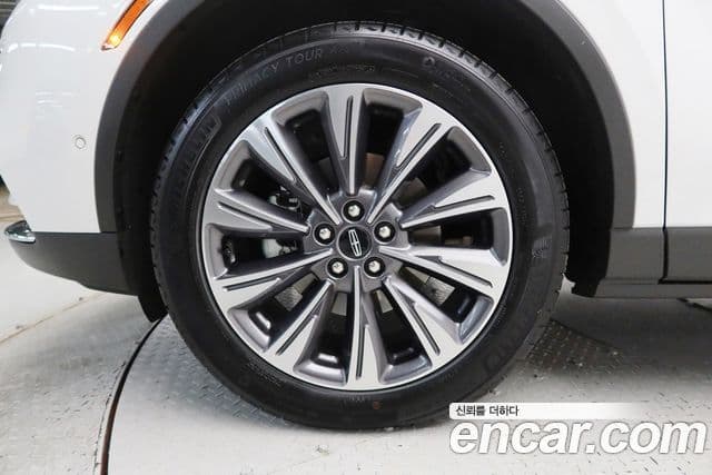 Lincoln Corsair 2.0 Reserve AWD, 2022 все фото