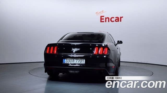 Ford Mustang купе, 2015 4